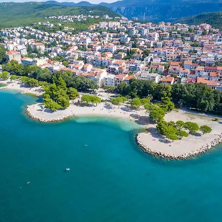 Evelin * Crikvenica